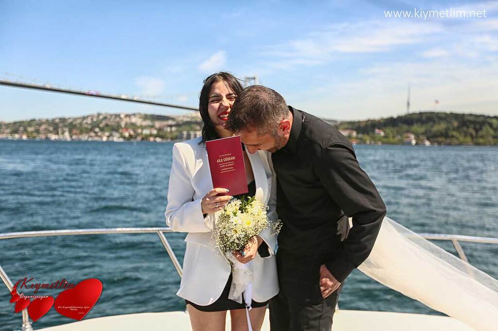 Yatta Kaptan Nikahı Organizasyonu - Yatta Evlilik Teklifi Organizasyonları - KIYMETLİM ORGANİZASYON